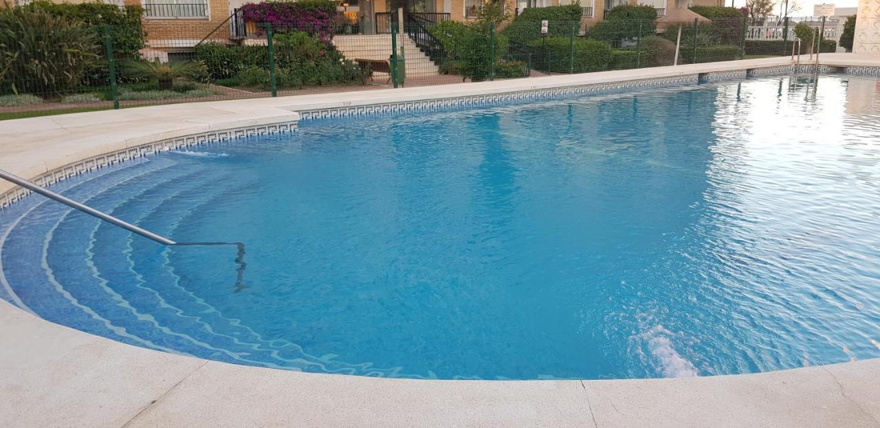 Escapada A La Costa Del Sol Apartment ฟูเอนฮิโรลา ภายนอก รูปภาพ