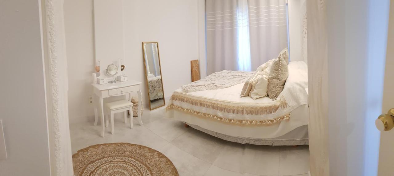 Escapada A La Costa Del Sol Apartment ฟูเอนฮิโรลา ภายนอก รูปภาพ