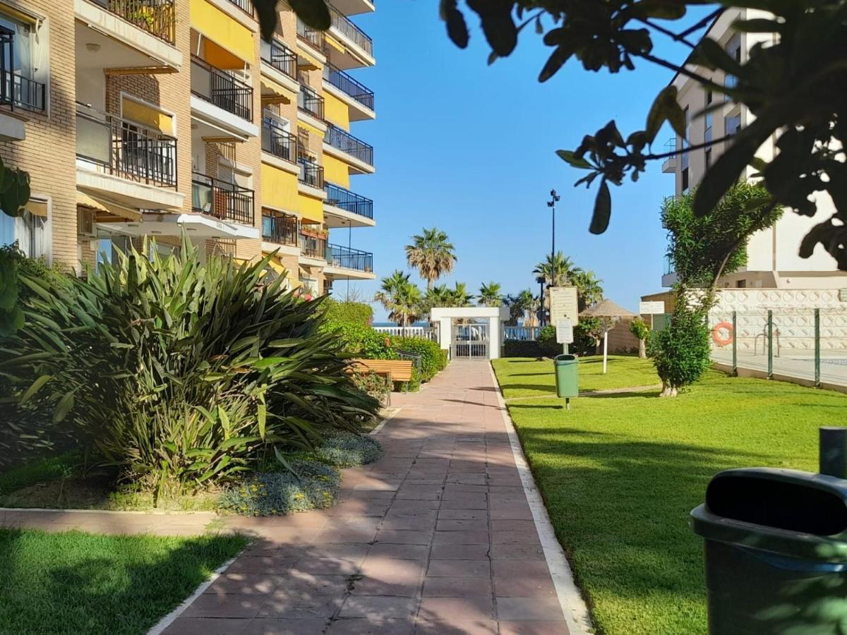 Escapada A La Costa Del Sol Apartment ฟูเอนฮิโรลา ภายนอก รูปภาพ