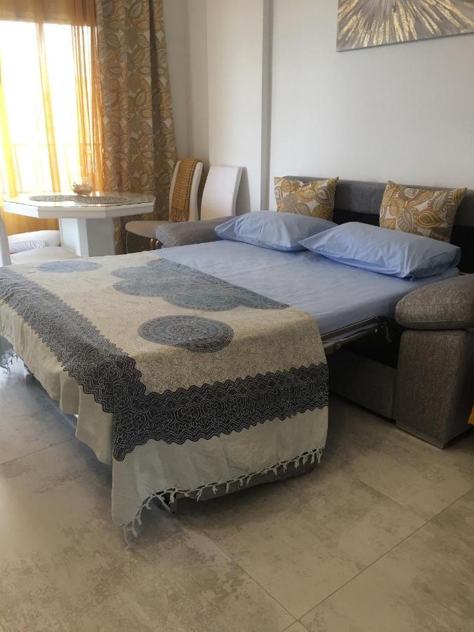 Escapada A La Costa Del Sol Apartment ฟูเอนฮิโรลา ภายนอก รูปภาพ